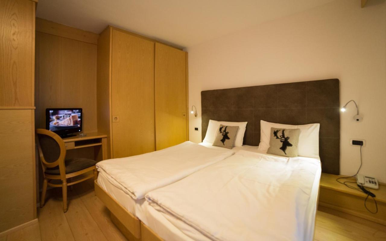 Hotel Corona 平佐洛 外观 照片