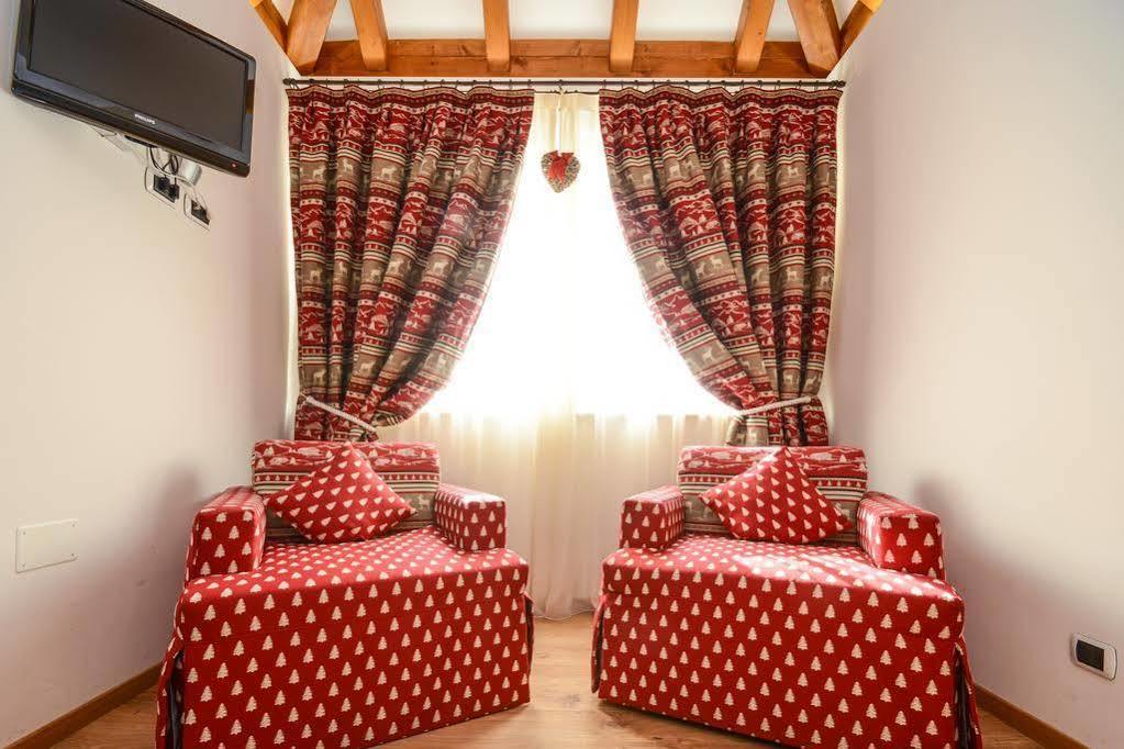Hotel Corona 平佐洛 外观 照片