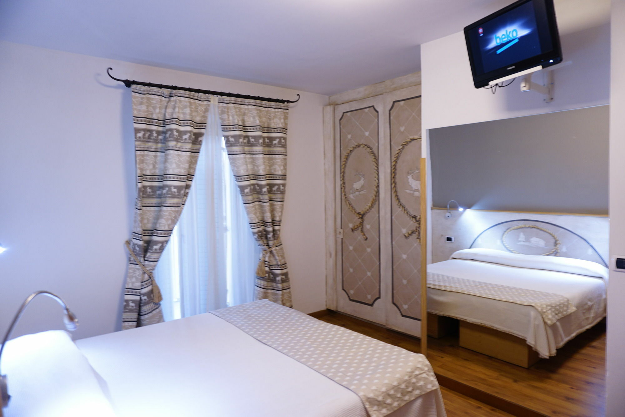 Hotel Corona 平佐洛 外观 照片